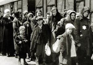 Kompleks Aušvic-Birkenau mesto je najvećeg masovnog ubistva u ljudskoj istoriji - procenjuje se da je tu ubijeno 1,1 milion ljudi, od kojih su više od 90 odsto bili Jevreji. | Foto: Getty Images