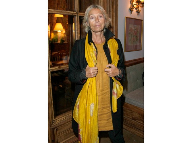 Chętnie zakłada też ubrania w żywych kolorach