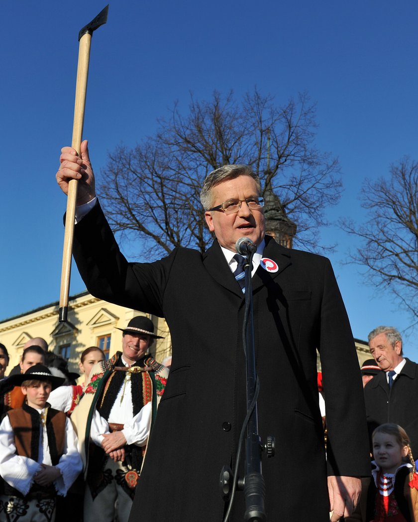 Komorowski wygrał z Hofmanem