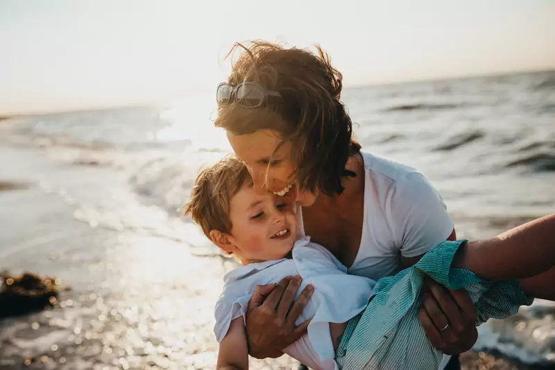 Mama opisuje dla nas swoje podejście do budowania relacji z mężem. Zdjęcie ilustracyjne / Xavier Mouton Photographie 