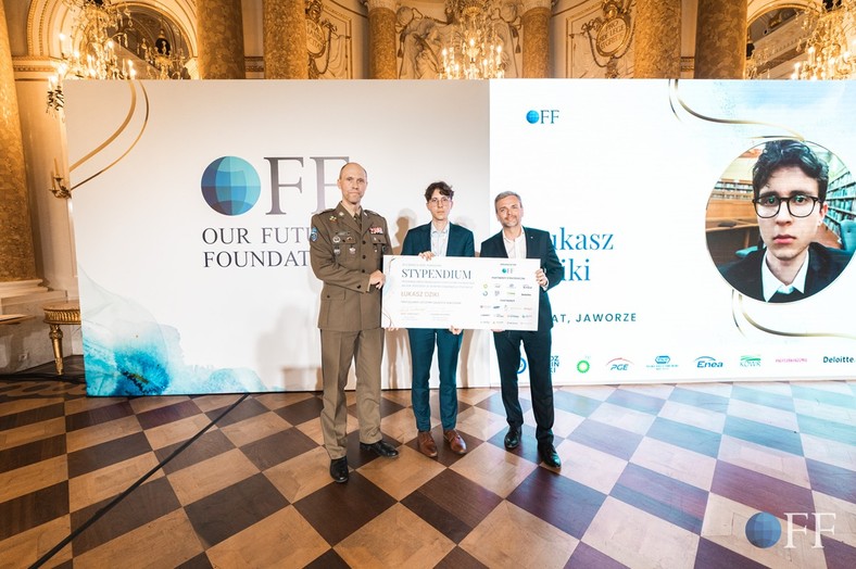 Stypendyści VI edycji Programu Mentoringowego Our Future Foundation wybrani, marzą o Harvardzie, Yale czy Oksfordzie!