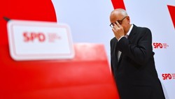 "Historyczny sukces" prawicowych populistów w wyborach w Niemczech