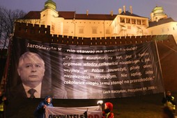 Protest przeciwko wizycie Jaroslawa Kaczynskiego na Wawelu