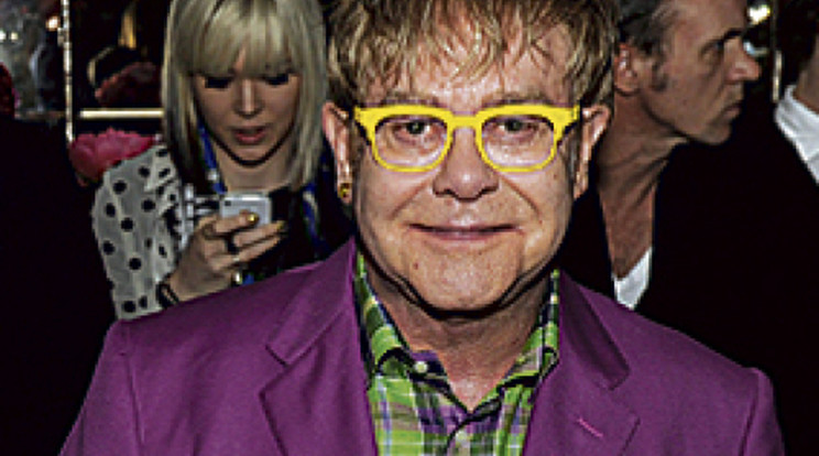 Elton John újabb gyermeket akar