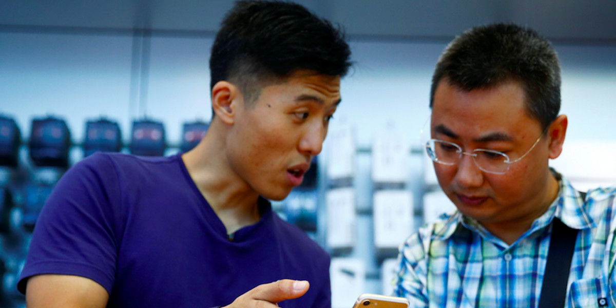 Apple has a massive advantage over Google in China, analysts say