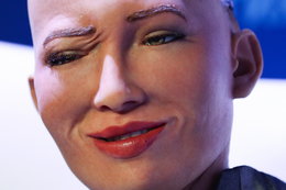 Słynny humanoidalny robot Sophia będzie produkowany masowo