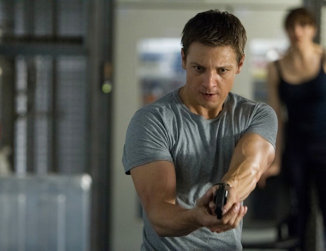 Jeremy Renner w filmie 'Dziedzictwo Bourne'a'