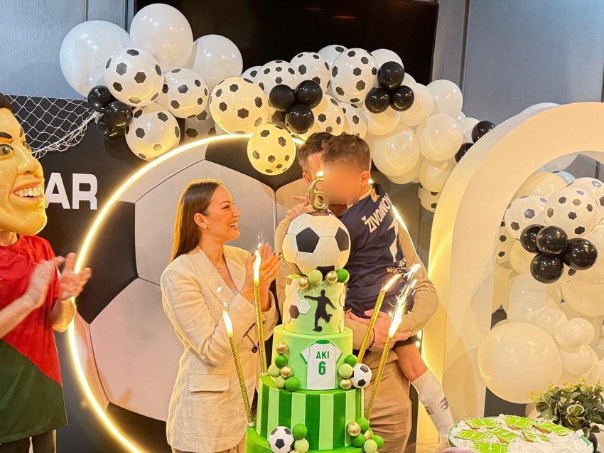 Aleksandra Prijović i Filip Živojinović sa sinom 