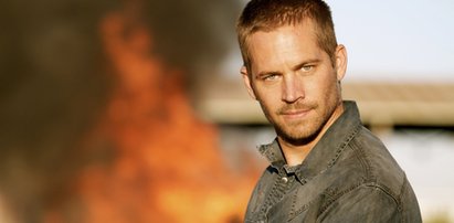 Paul Walker usiłował uciec z auta. Zginął w płomieniach!