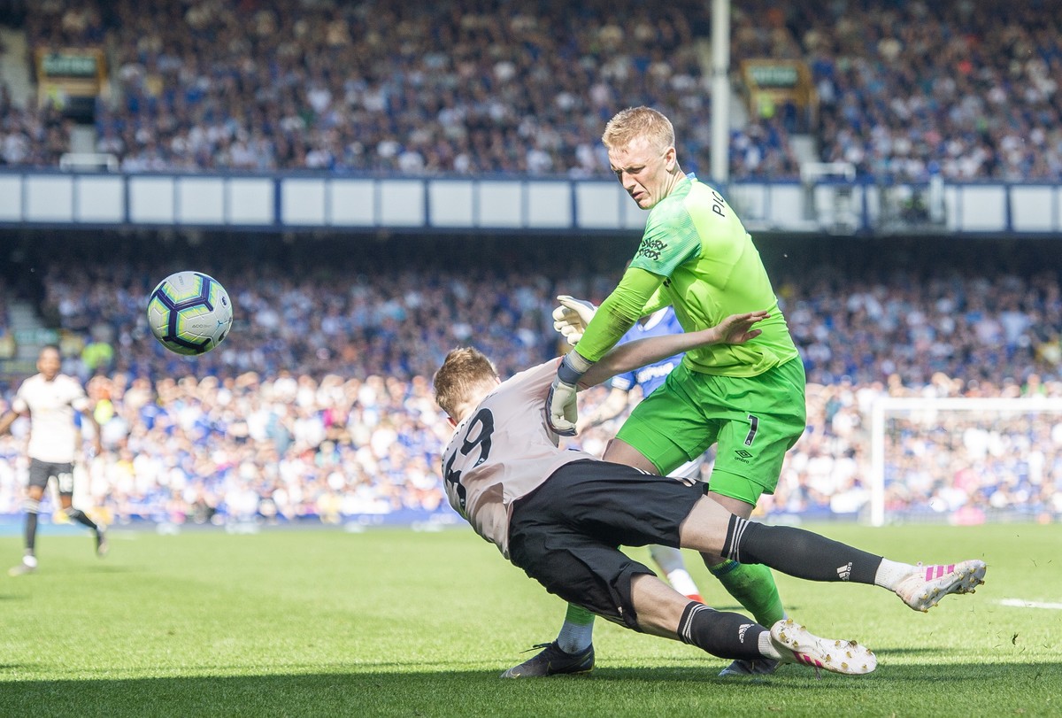 Klęska Manchesteru United, Liverpool wrócił na fotel lidera Premier League