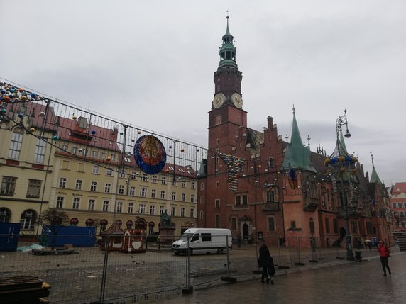 Demontaż Jarmarku Bożonarodzeniowego we Wrocławiu