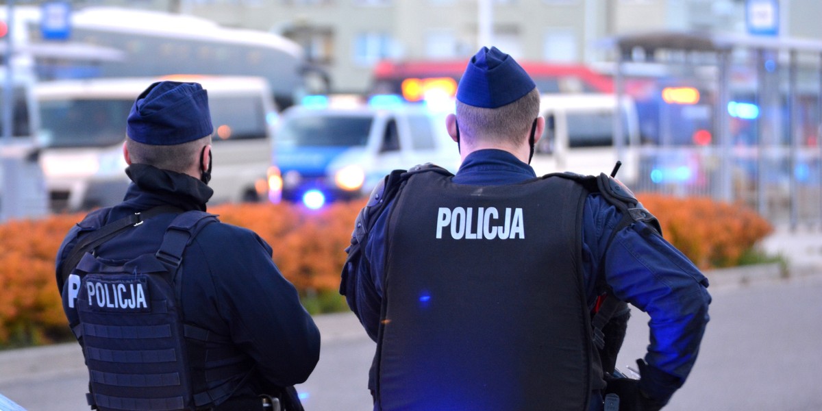 Policja szuka ludzi do pracy. Takie pieniądze możesz dostać na start.