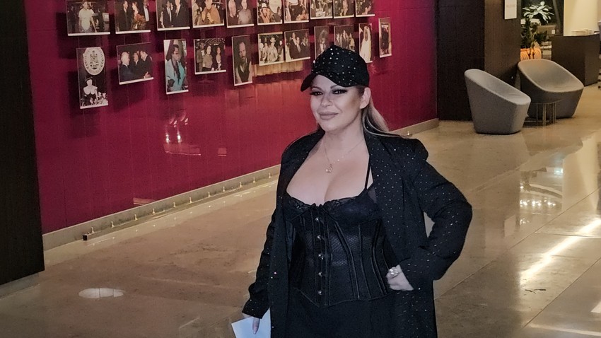 Vanja Mijatović pokazala bujno poprsje