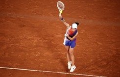 Iga Świątek obroniła piłkę meczową. Pachniało sensacją na Roland Garros