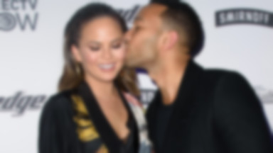 Gwiazdy na premierze nowego wydania "Sports Illustrated". Chrissy Teigen zachwyca figurą po ciąży