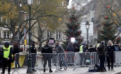 Krewni napastnika ze Strasburga zatrzymani na przesłuchanie. Wśród rannych jest Polak