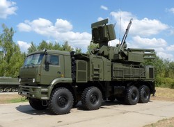 Tam Rosjanie spodziewają się uderzenia? Zainstalowali system Pancyr S1 w pobliżu rafinerii