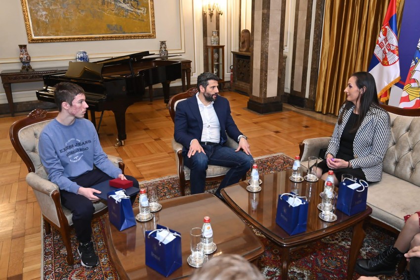 Gradonačelnik, učenik i direktorka Matematičke gimnazije