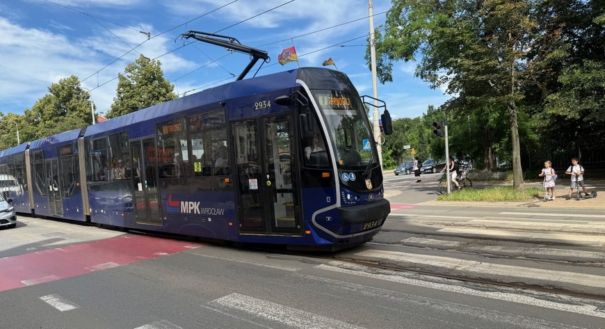 Linia 8 od soboty nie będzie kursować przez ulicę Trzebnicką i nie dojedzie na pętle przy Zawalnej. Pojedzie zmienioną trasą na Kowale