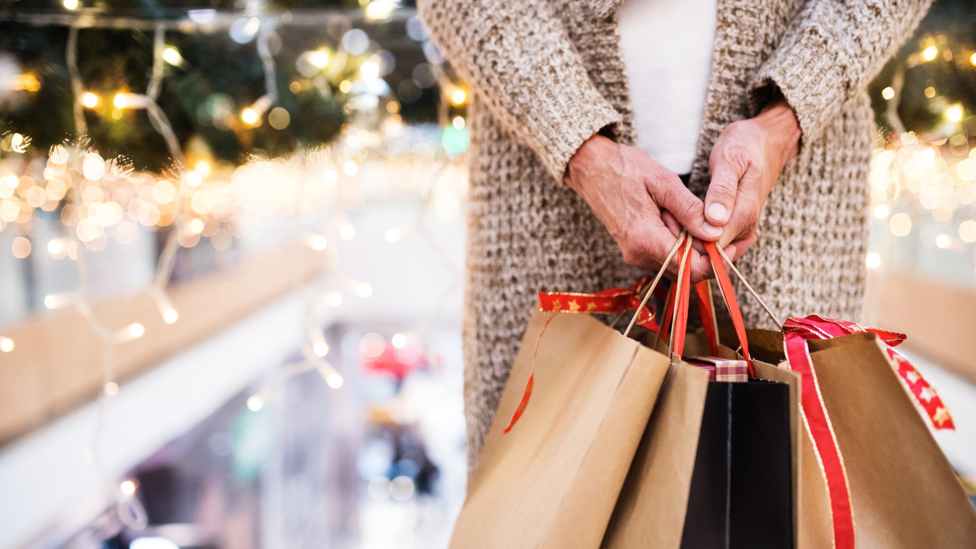 Vianočné nakupovanie má viaceré nástrahy. (ilustračné foto).