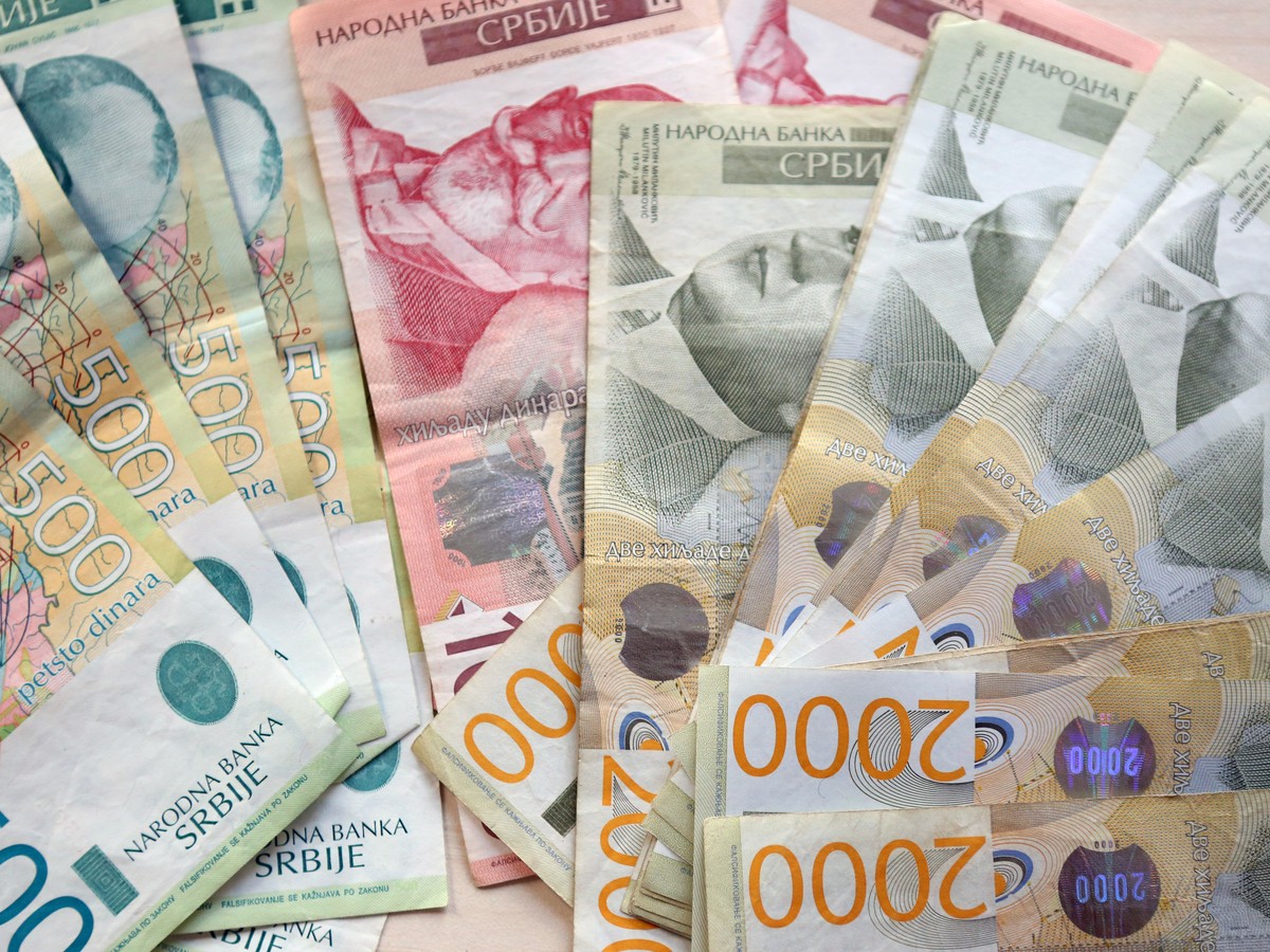 Kurs evra danas 117,4822 dinara, prema podacima NBS