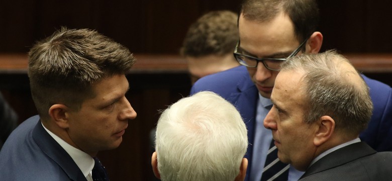 Petru może wygrać ze Schetyną