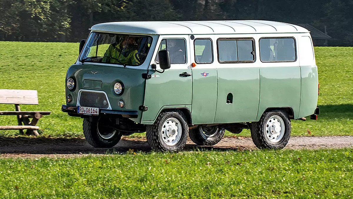 UAZ 452 Buchanka Bochenek