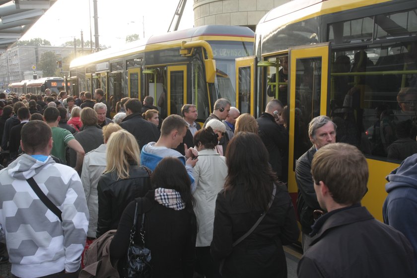 Nie wciskaj guzików w autobusie!