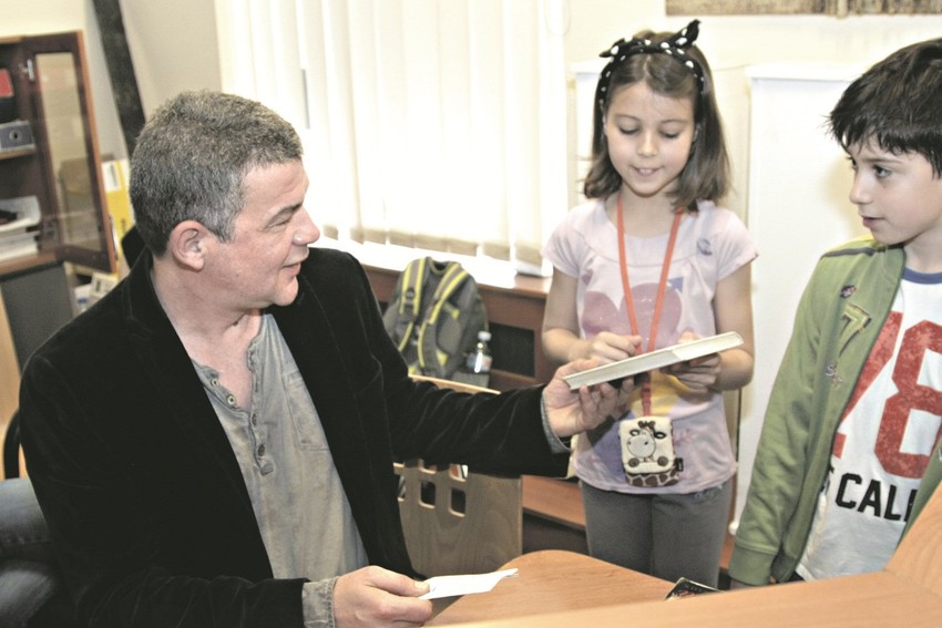 Nebojša Glogovac u akciji „Svi smo mi bibliotekari“