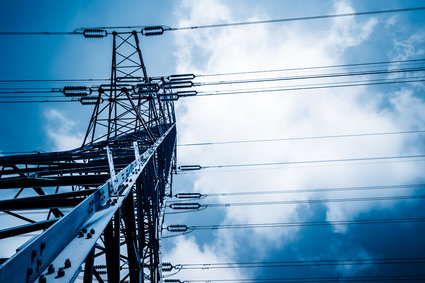 Zagadkowy spadek częstotliwości sieci elektroenergetycznej w części Europy. Jest dochodzenie