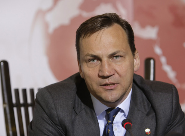 Sikorski: Kaczyński dorabia sobie animuszu