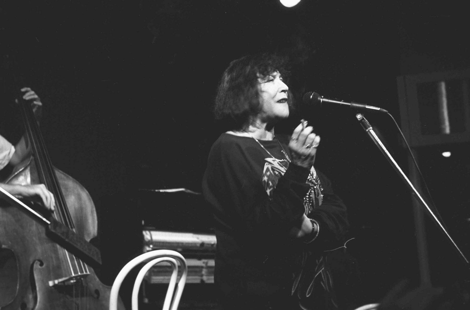 Speváčka Eva Olmerová.