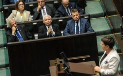 PO: PiS tworzy kolejne "polityczne żerowiska" dla swoich działaczy. PiS: To absurd