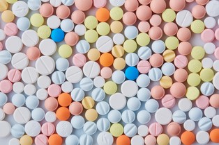 Prokuratura bada śmierć inspektora farmaceutycznego. Jego ciało znaleziono w samochodzie