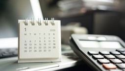 Dni ustawowo wolne od pracy w 2026 i 2027 roku. Jak zaplanować urlop?