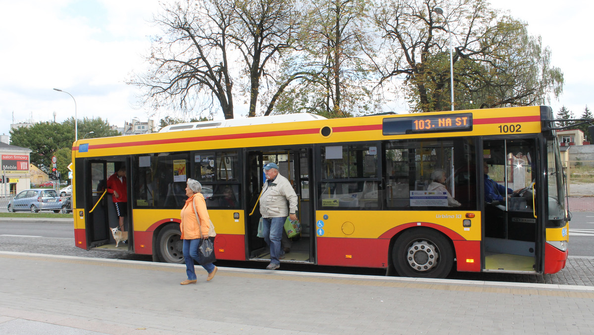 Ruszyła kolejna odsłona promocji, dzięki której o wiele taniej można podróżować komunikacją miejską w Kielcach. Ci, którzy zamiast tradycyjnego, papierowego biletu, wybiorą elektroniczny, za przejazd autobusem mogą zapłacić jedynie złotówkę.