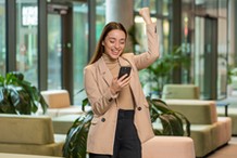 Minimum dwa dodatkowe dni wolne od pracy dla wszystkich pracowników (niezależnie od stażu pracy i posiadania dzieci) od 2026 roku. Sprawa już w Senacie