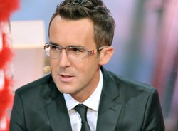 Kurzajewski wyrzucony z "Świat się kręci". Zastąpi go Artur Orzech