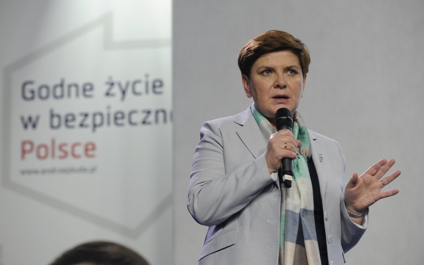 Beata Szydło zapowiada obniżenie wieku emerytalnego