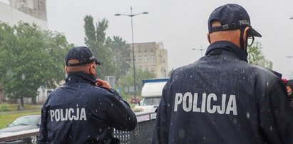 Nie chciał założyć maseczki. Policjanci użyli gazu pieprzowego. Jest nagranie