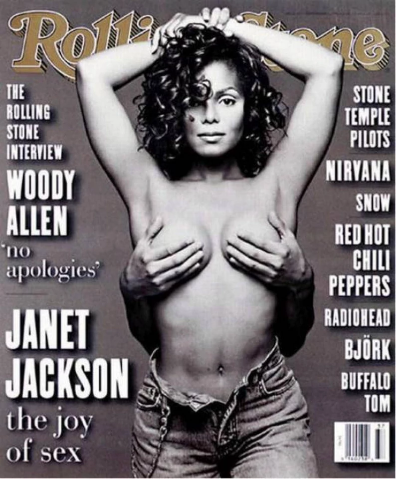 Janet Jackson pokazuje piersi