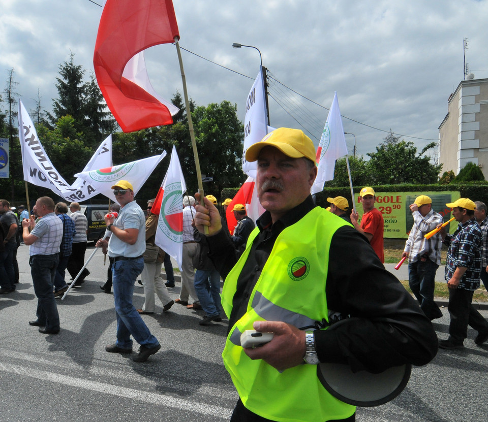 Rolnicy w proteście blokowali drogę