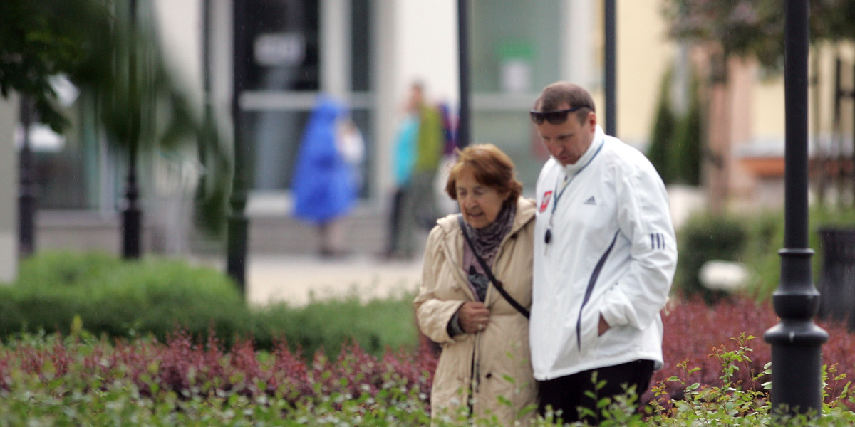 Jacek Kurski opiekuje się schorowaną matką