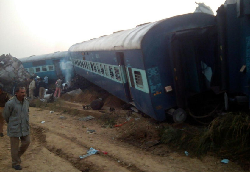 W Indiach wykoleił się pociąg ekspresowy z 14 wagonami