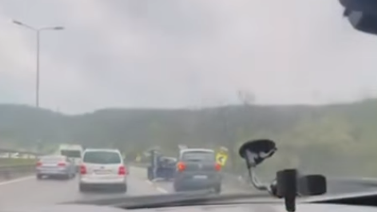 Saobraćajna nezgoda na autoputu kod Bubanj Potoka, automobil slupan