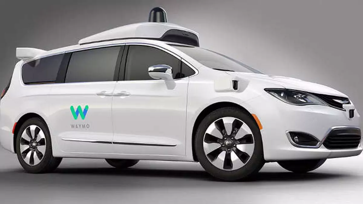 Autonomiczne samochody Waymo przejechały już 8 milionów mil