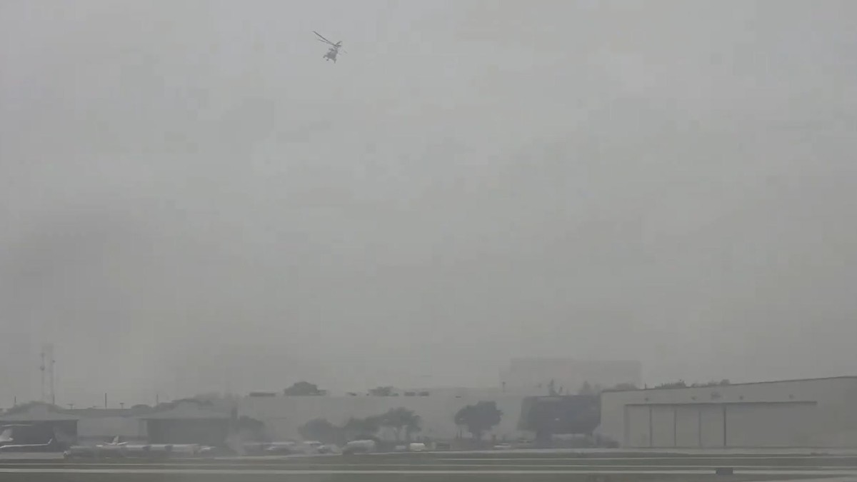 Dron u blizini aerodroma Palm Bič