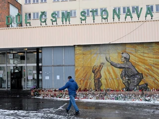 Znicze przed kopalnią CSM Stonava niedaleko czeskiej Karwiny. 4 stycznia 2019 r.