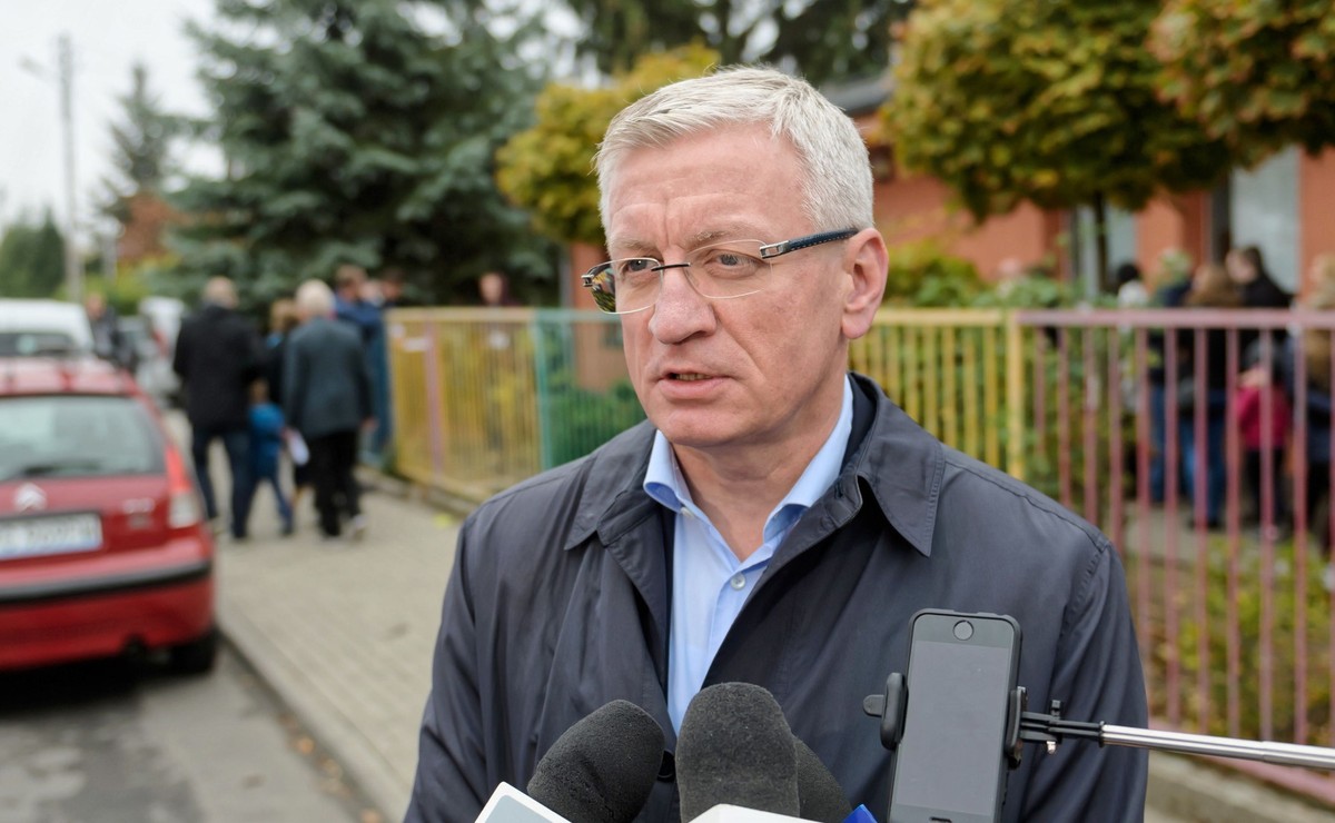 - Słyszałem, że łatwiej będzie mi wygrać z Dudą niż z Kidawą-Błońską w prawyborach. Trudno się dziwić. Jestem nową twarzą w PO - mówi w rozmowie z DGP Jacek Jaśkowiak, prezydent Poznania, startujący w prawyborach prezydenckich w Platformie Obywatelskiej.