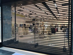 Znana marka modowa ogłasza upadłość. Pracę może stracić 1500 pracowników